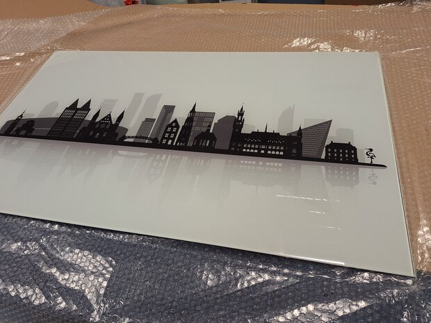 Premium-glas uitvoering Visuall P663 den Haag skyline (op basic white)